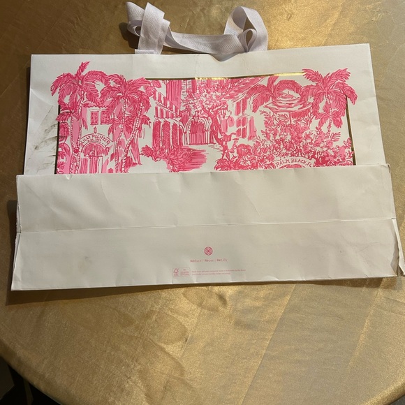 EUC 2 LILLY PULITZER TOTES & 1 LULULEMON TOTE plus a Bonus Lp Tote!! - Picture 12 of 12